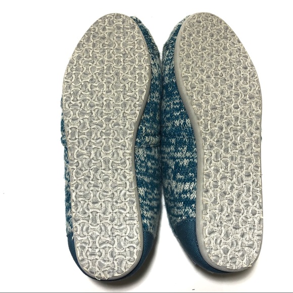 NEW TOMS celestial blue slide ons - Picture 5 of 6